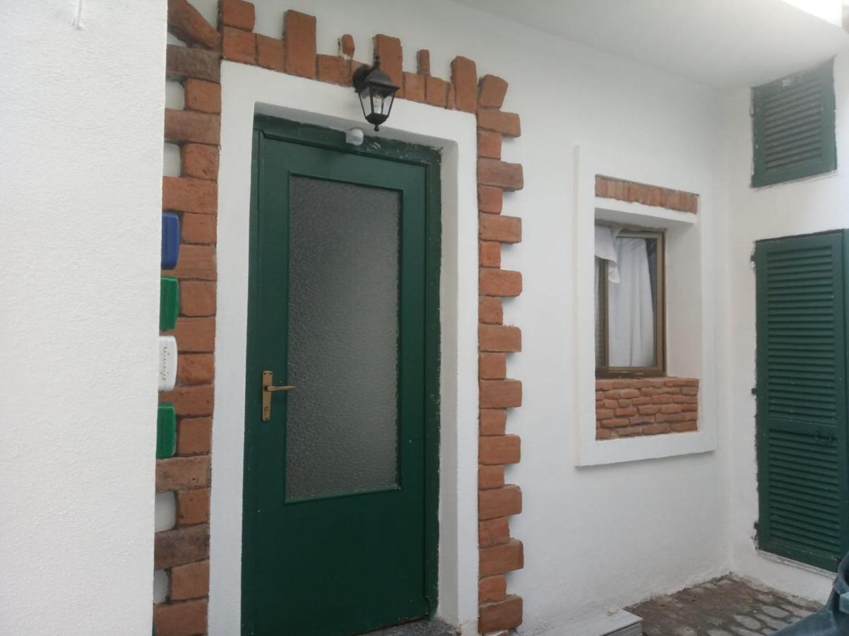 3 Mini Studios In סיניסקולה מראה חיצוני תמונה